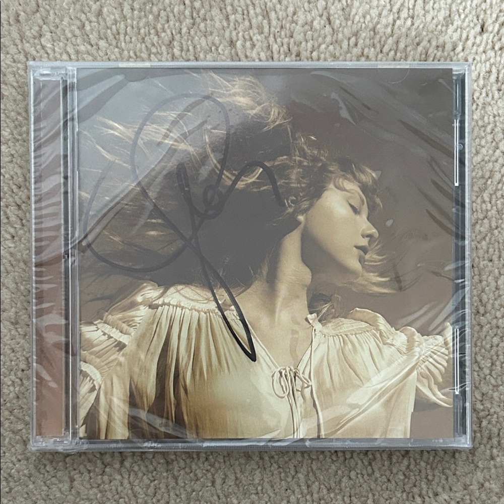 *Signed* Fearless Taylor's Version CD